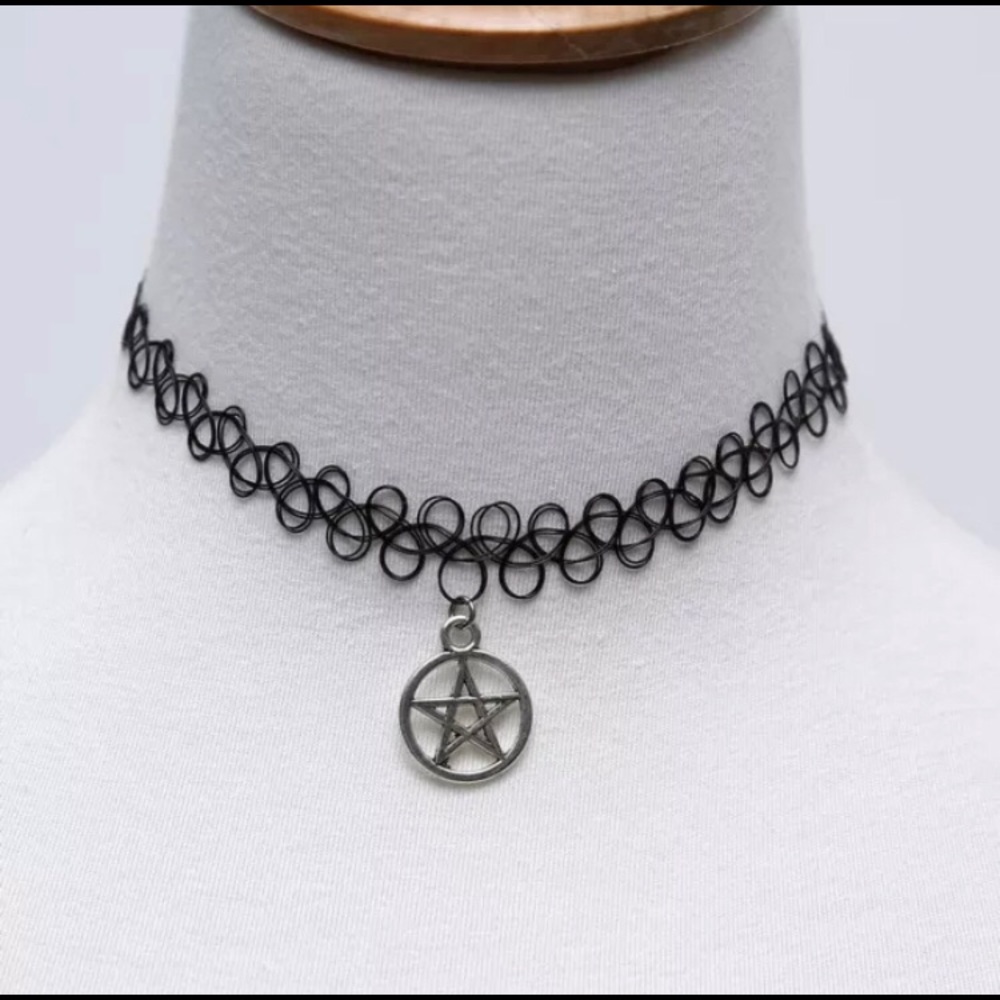 🔥Silver Pentagram Star Pendant Choker Necklace